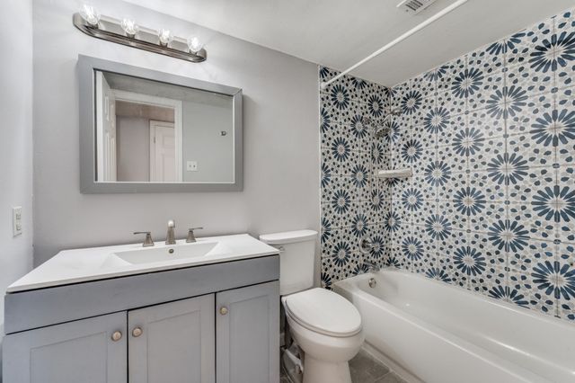 2835 Keller Springs 502, Carrollton, TX 75006