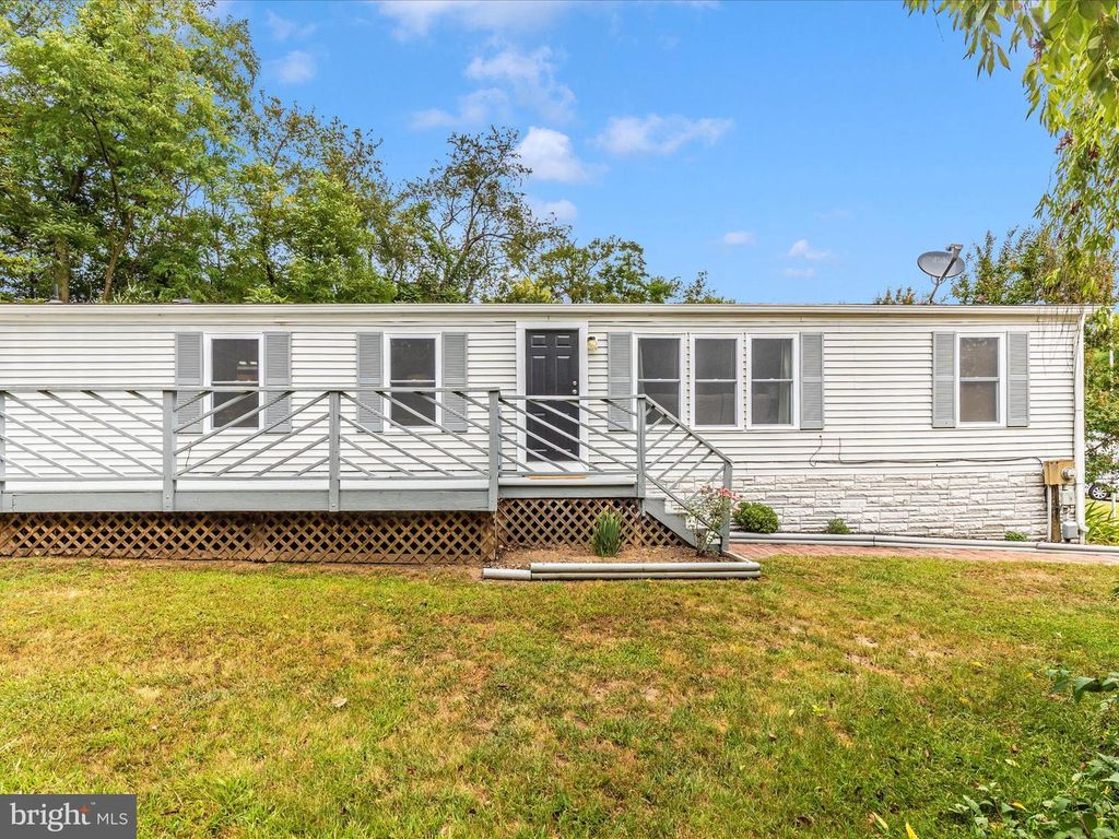 11905 HEATHER DR, Hagerstown, MD 21740