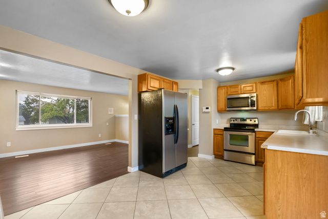 6622 S GEORGIA DR, West Jordan, UT 84084