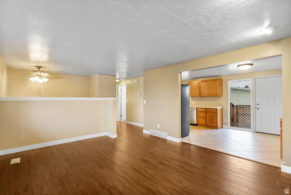 Image 14 of property listing at 6622 S GEORGIA DR, West Jordan, UT 84084