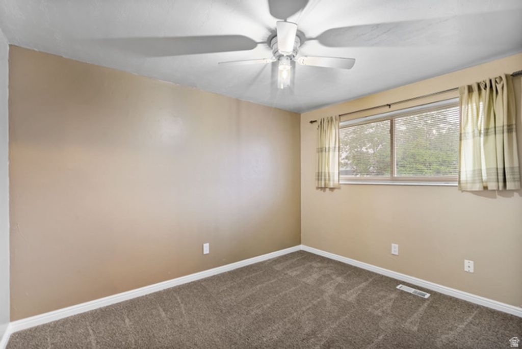 Image 16 of property listing at 6622 S GEORGIA DR, West Jordan, UT 84084