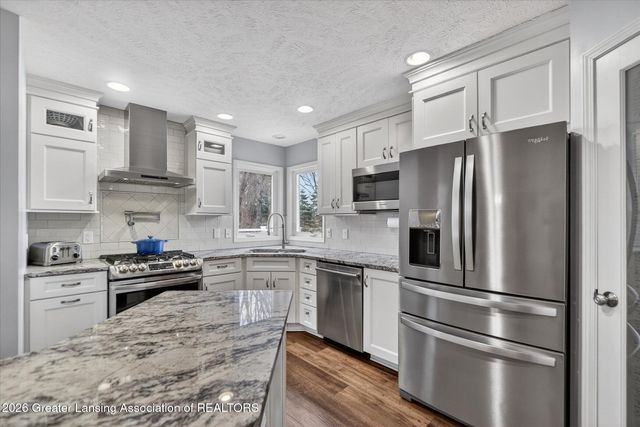 2545 Hummingbird Lane, Holt, MI 48842