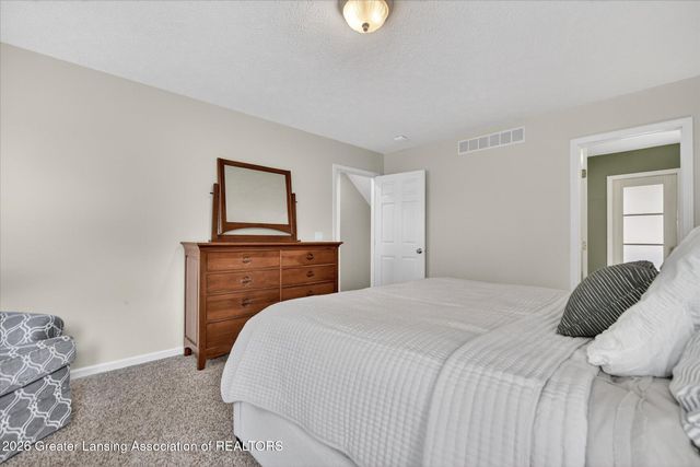 2545 Hummingbird Lane, Holt, MI 48842