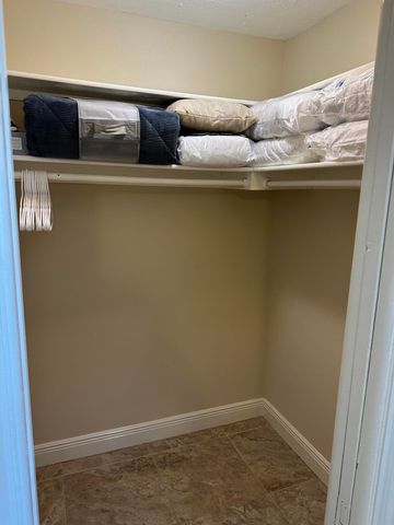 801 Hummingbird Way 201, North Palm Beach, FL 33408