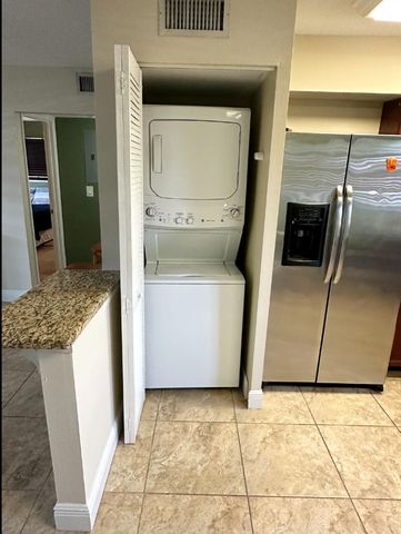 801 Hummingbird Way 201, North Palm Beach, FL 33408