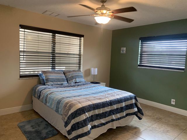 801 Hummingbird Way 201, North Palm Beach, FL 33408