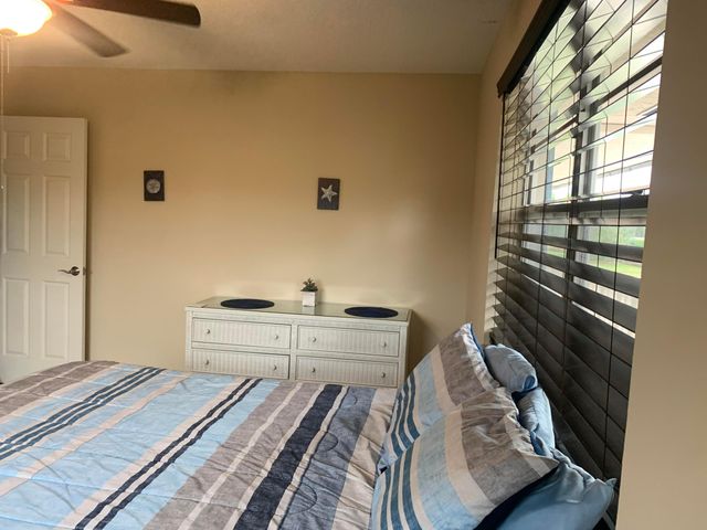 801 Hummingbird Way 201, North Palm Beach, FL 33408