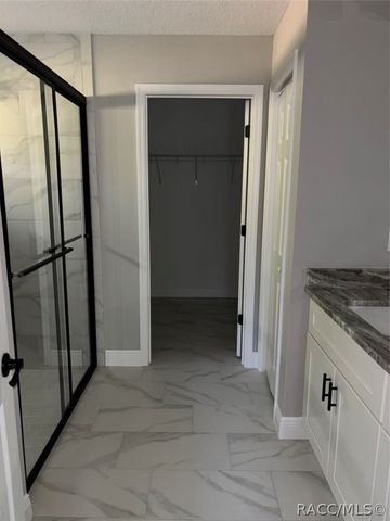 2538 W Dellwood Street, Dunnellon, FL 34434