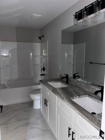 2538 W Dellwood Street, Dunnellon, FL 34434