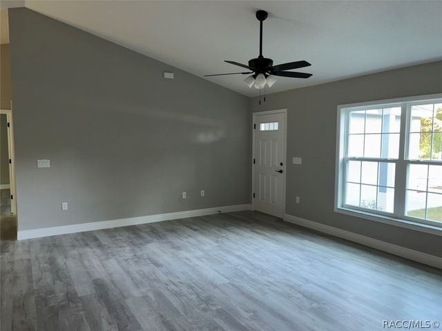 2538 W Dellwood Street, Dunnellon, FL 34434