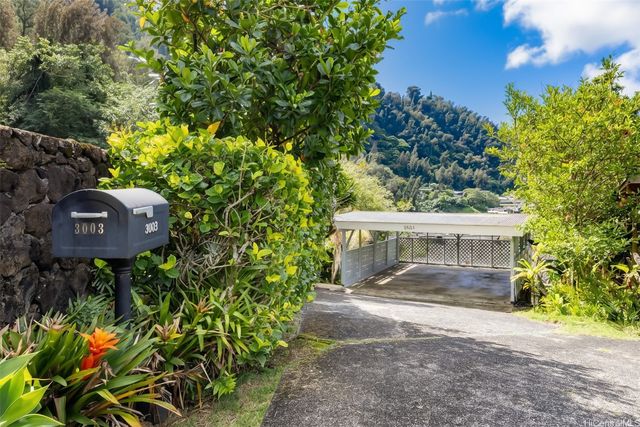 3003 Hoaloha Place, Honolulu, HI 96817