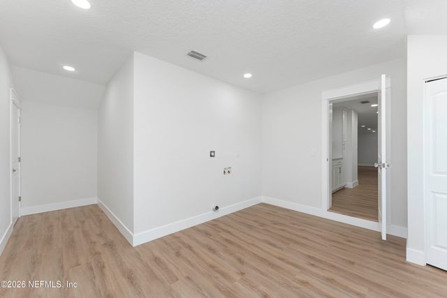 4308 WORTH Drive E, Jacksonville, FL 32207