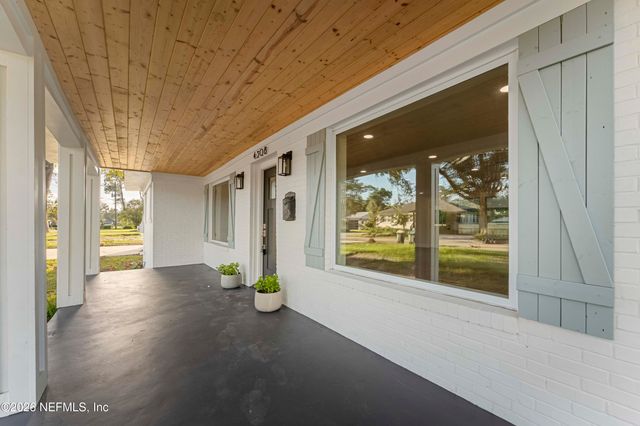 4308 WORTH Drive E, Jacksonville, FL 32207