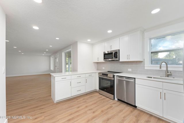 4308 WORTH Drive E, Jacksonville, FL 32207