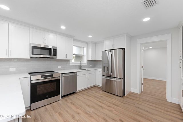 4308 WORTH Drive E, Jacksonville, FL 32207