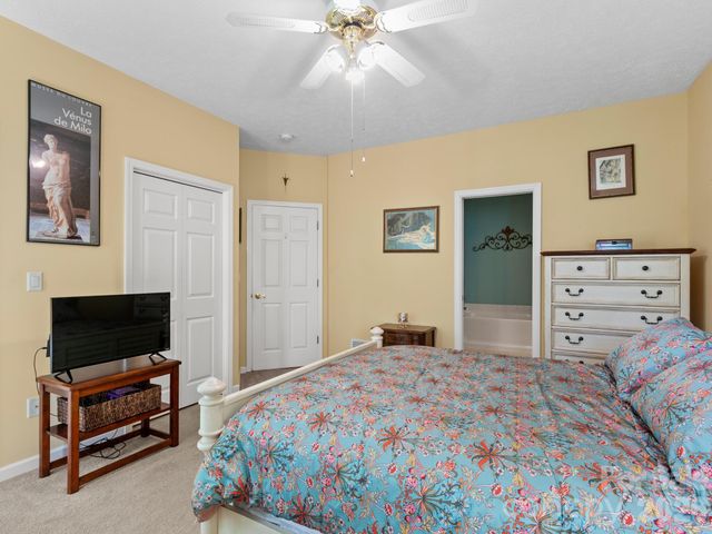 25 Old Pasture Way, Hendersonville, NC 28739