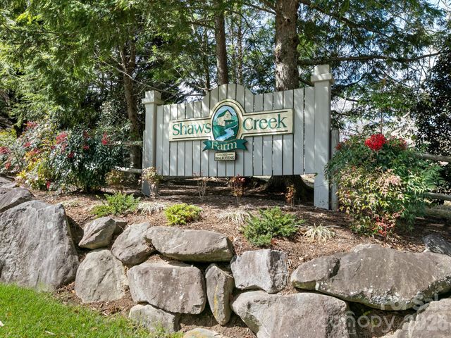 25 Old Pasture Way, Hendersonville, NC 28739