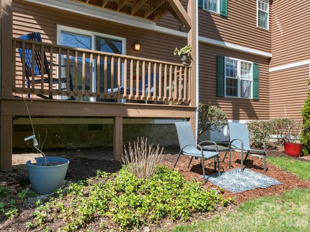 25 Old Pasture Way, Hendersonville, NC 28739