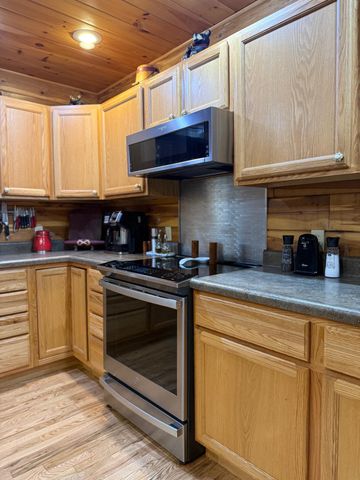 7257 Whetstone Road, Norwood, MO 65717