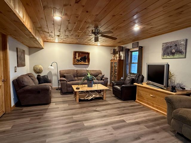 7257 Whetstone Road, Norwood, MO 65717