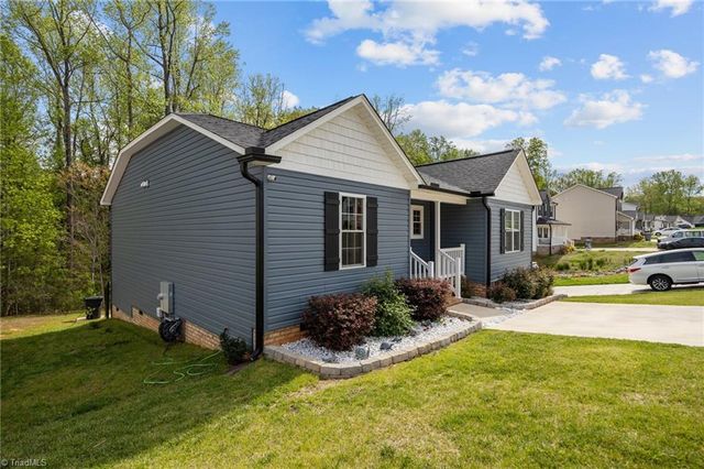 859 Berg Street, Asheboro, NC 27203