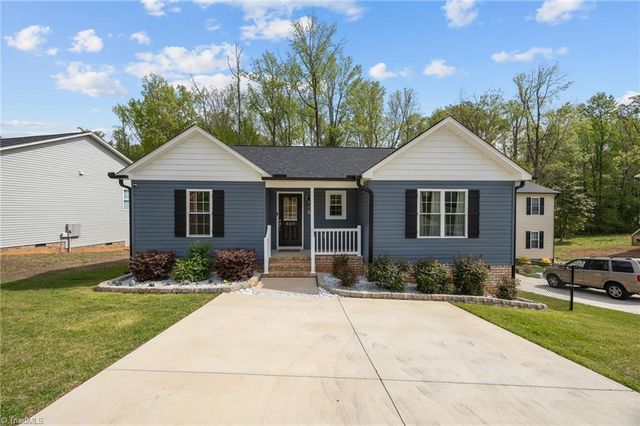 859 Berg Street, Asheboro, NC 27203