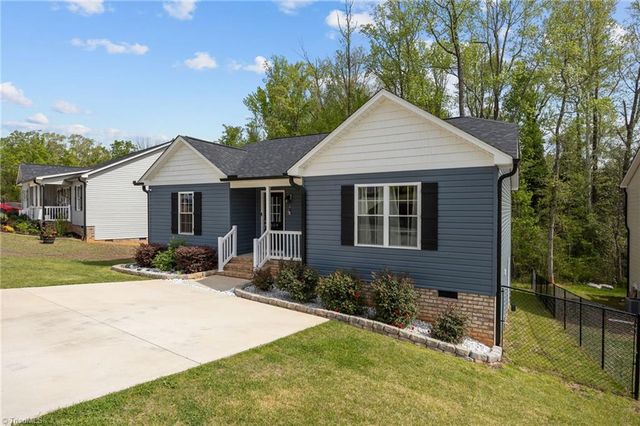 859 Berg Street, Asheboro, NC 27203