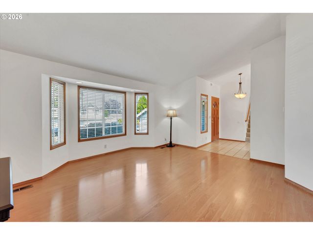 2474 Sw WILLOWBROOK Ave, Gresham, OR 97080