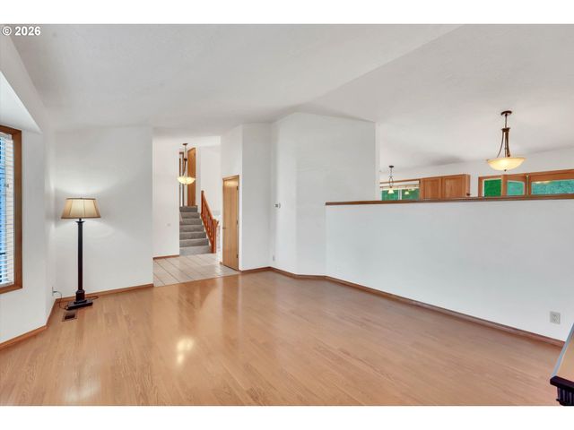 2474 Sw WILLOWBROOK Ave, Gresham, OR 97080
