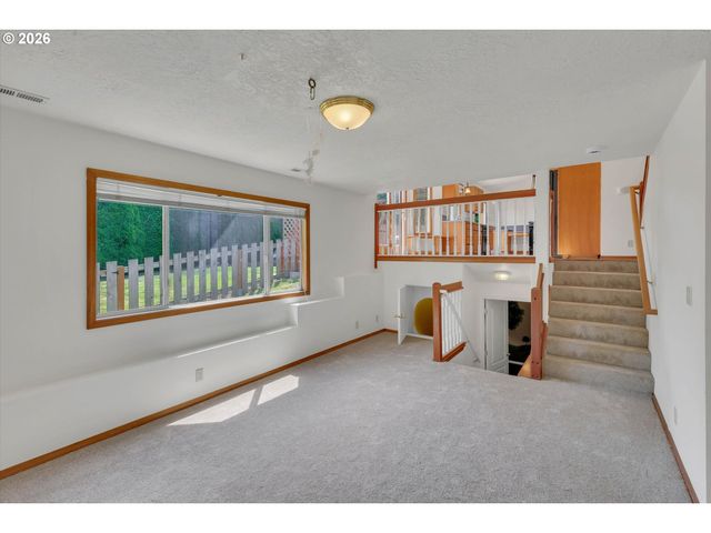 2474 Sw WILLOWBROOK Ave, Gresham, OR 97080