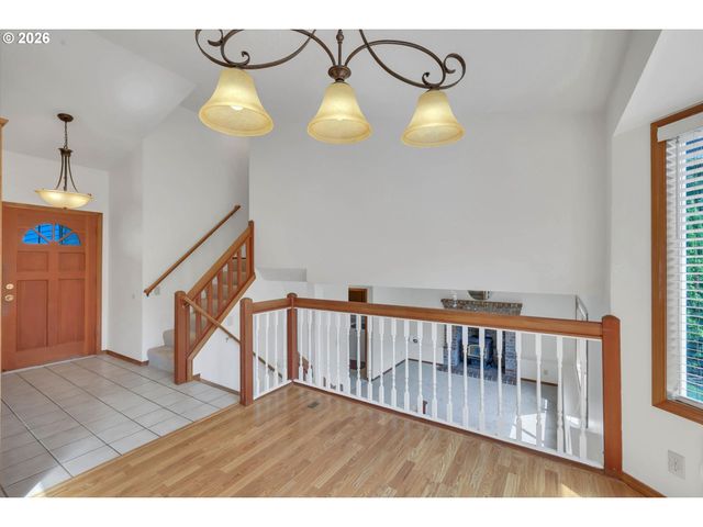 2474 Sw WILLOWBROOK Ave, Gresham, OR 97080