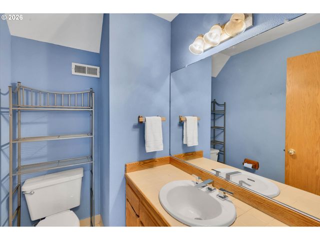 2474 Sw WILLOWBROOK Ave, Gresham, OR 97080