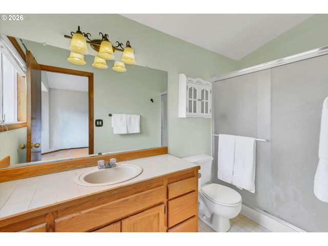 2474 Sw WILLOWBROOK Ave, Gresham, OR 97080