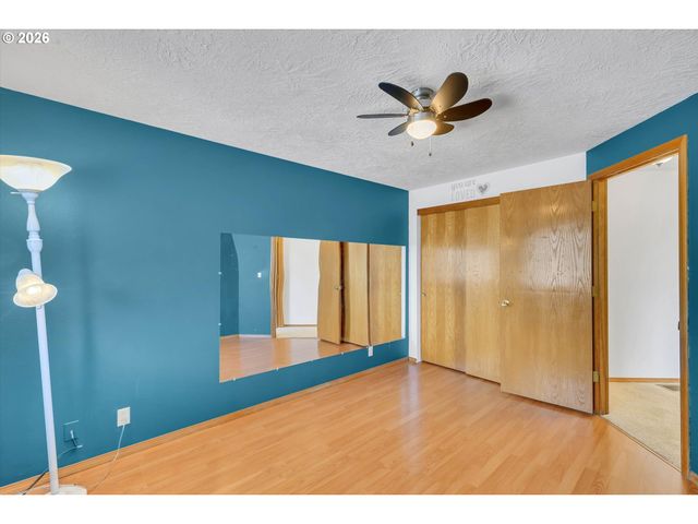 2474 Sw WILLOWBROOK Ave, Gresham, OR 97080