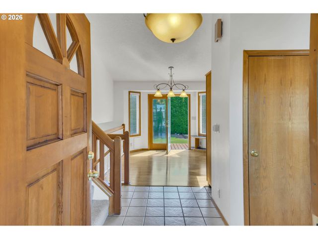2474 Sw WILLOWBROOK Ave, Gresham, OR 97080