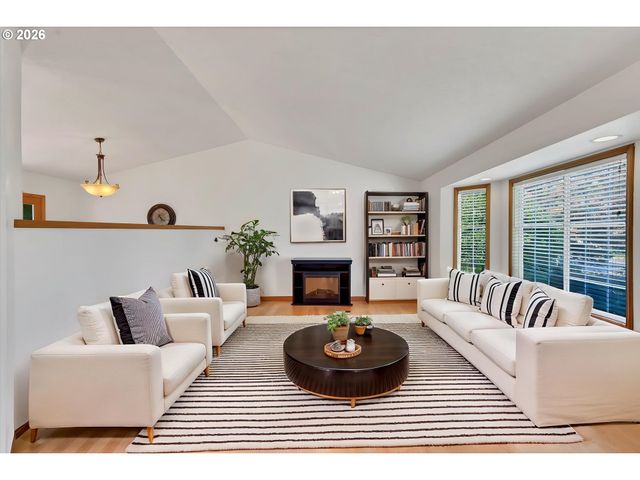 2474 Sw WILLOWBROOK Ave, Gresham, OR 97080