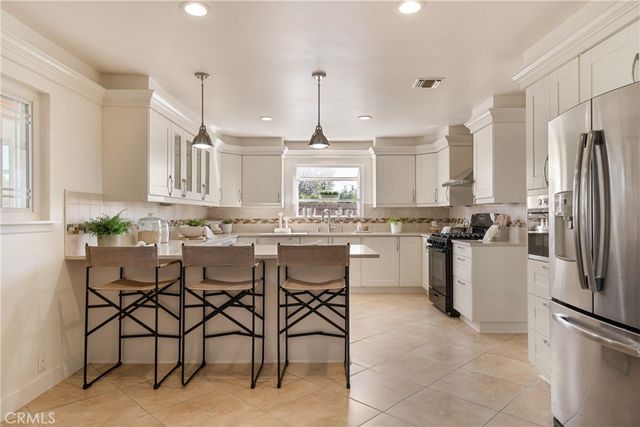 658 Glenmore, Glendale, CA 91206