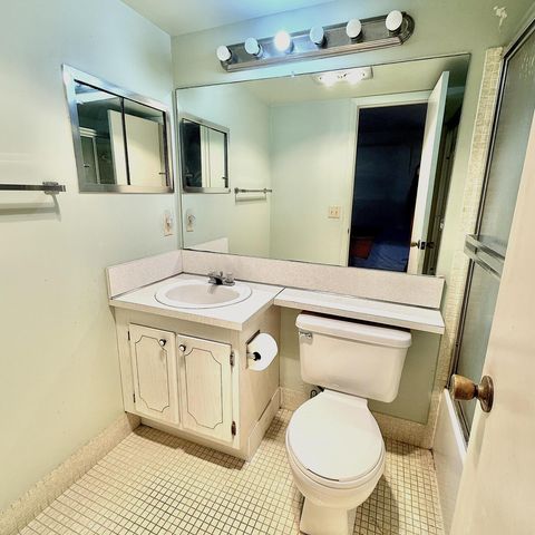 122 Oakridge I, Deerfield Beach, FL 33442