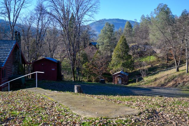 51 & 75 Hart Street, Weaverville, CA 96093