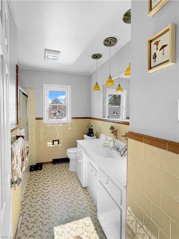 128 Eastwood DR, Newport News, VA 23602