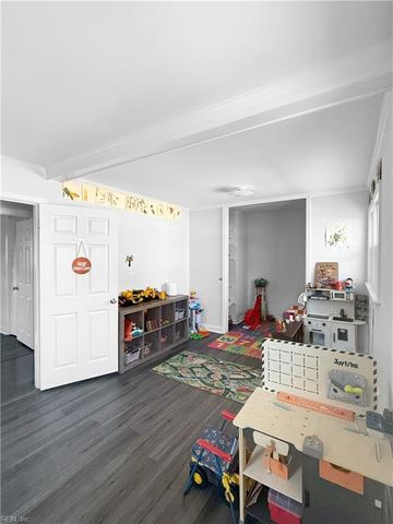 128 Eastwood DR, Newport News, VA 23602