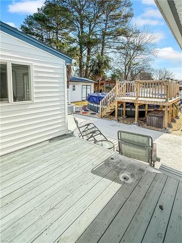 128 Eastwood DR, Newport News, VA 23602