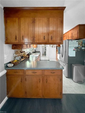 128 Eastwood DR, Newport News, VA 23602