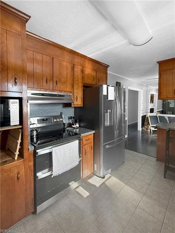 128 Eastwood DR, Newport News, VA 23602