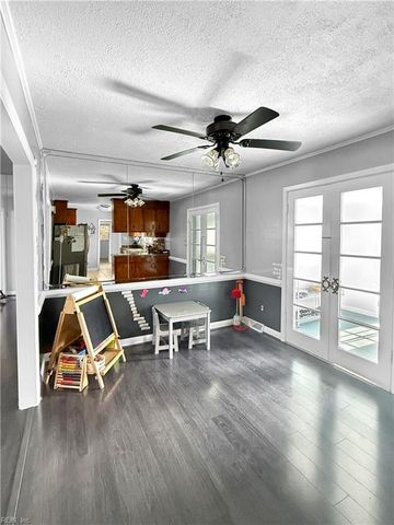 128 Eastwood DR, Newport News, VA 23602