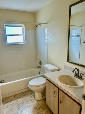 5887 Timber Valley Drive, Lake Worth, FL 33463