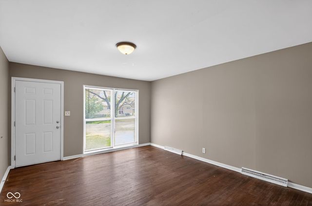 296 Ticen Street, Beech Grove, IN 46107