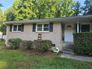 1431 Mohawk Drive, Lawrenceville, GA 30043
