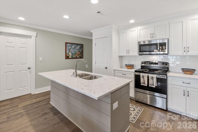 605 Portside Drive, Davidson, NC 28036