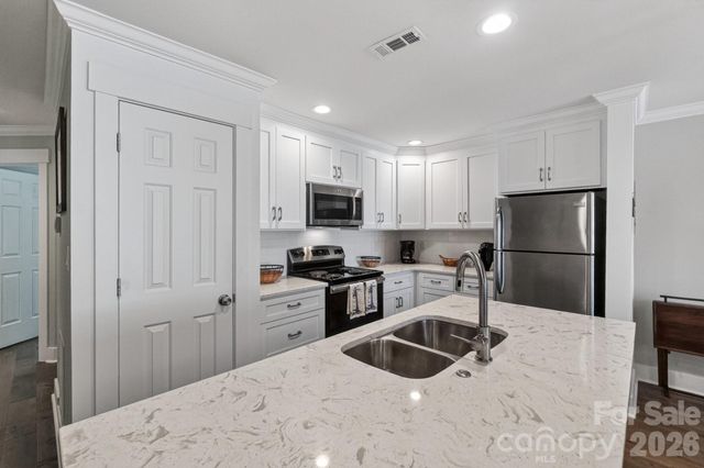 605 Portside Drive, Davidson, NC 28036